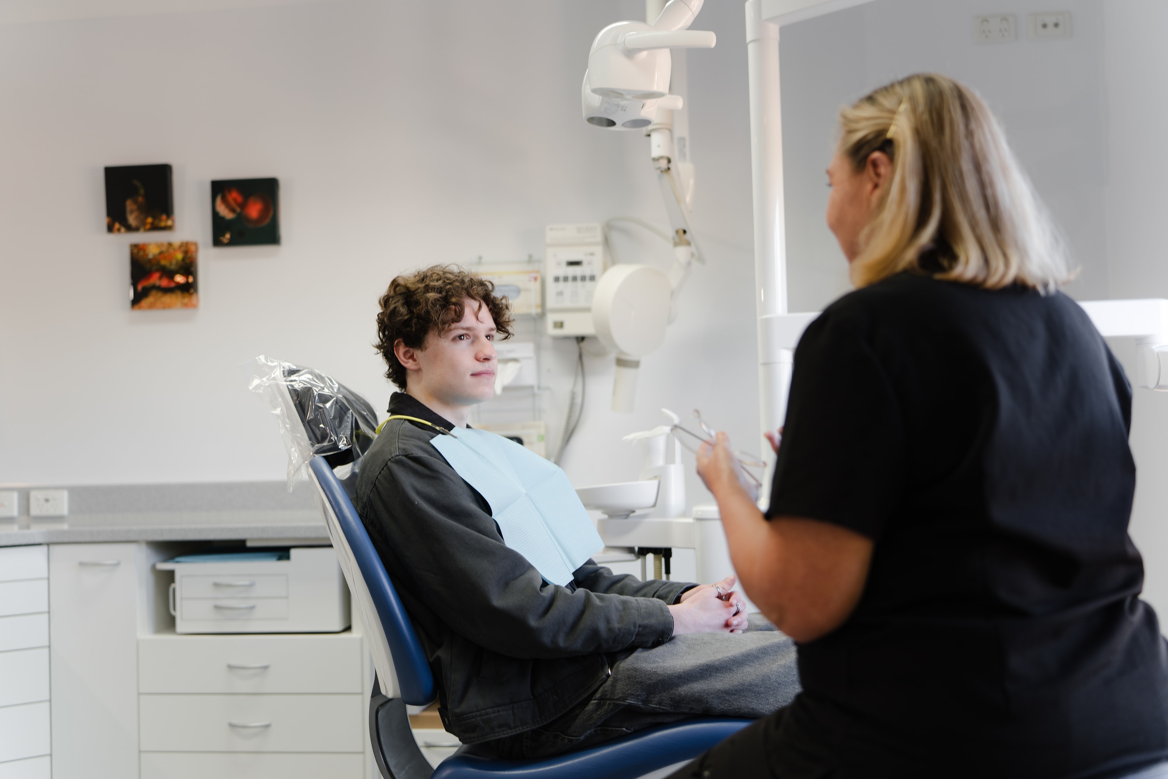 Wisdom Teeth appointment starts with a discussion at Dalkeith Dental